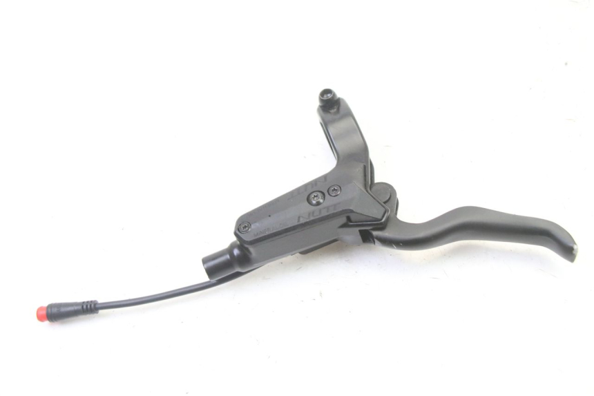 photo de POMPA HAMULCA TYLNEGO HERO S10 1 - Zbliżenie techniczne