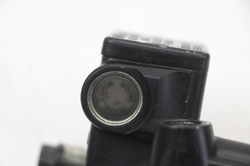 photo de POMPA HAMULCA TYLNEGO PEUGEOT SATELIS 125 (2010 - 2012) - Punkty mocowania