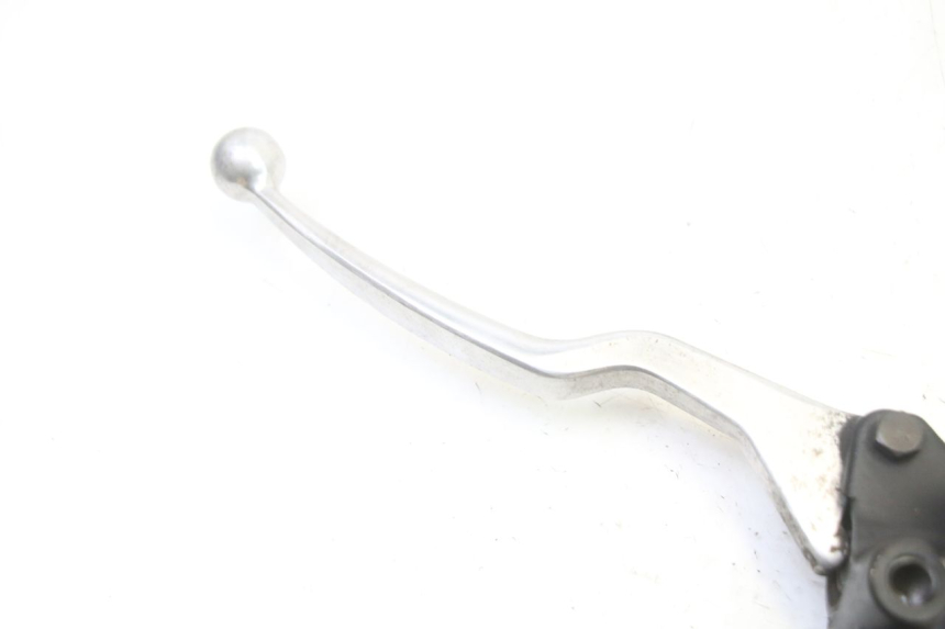 photo de POMPA HAMULCA TYLNEGO PEUGEOT SATELIS 250 (2006 - 2012) - Szczegół części