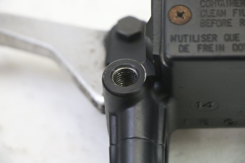 photo de POMPA HAMULCA TYLNEGO PEUGEOT SATELIS 250 (2006 - 2012) - Inny kąt widzenia