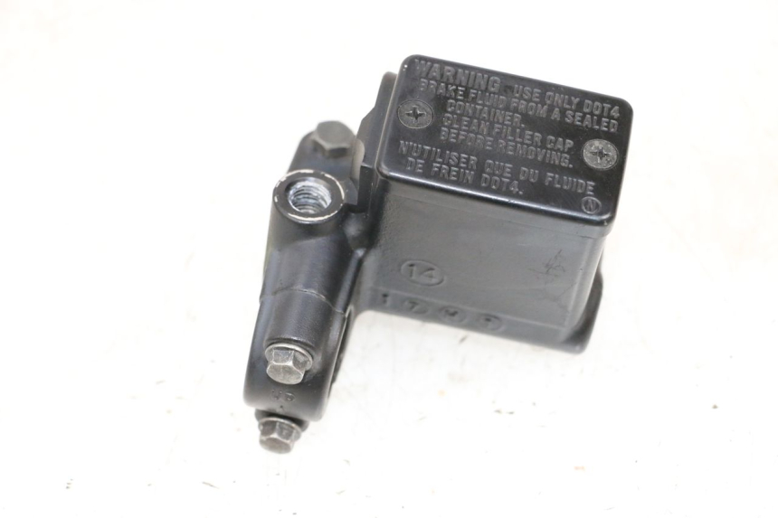 photo de POMPA HAMULCA TYLNEGO PEUGEOT SATELIS 125 (2013 - 2018) - Zbliżenie techniczne