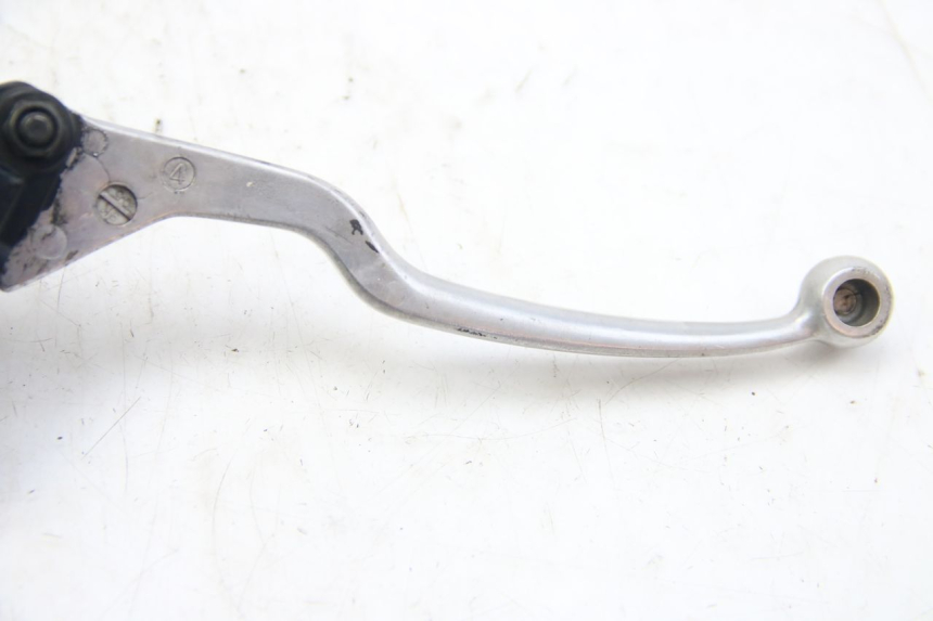 photo de POMPA HAMULCA TYLNEGO SUZUKI SIXTEEN 125 (2008 - 2010) - Punkty mocowania