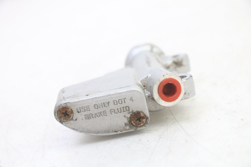 photo de POMPA HAMULCA TYLNEGO GILERA SMT SUPERMOTARD 50 (2009 - 2017) - Inny kąt widzenia