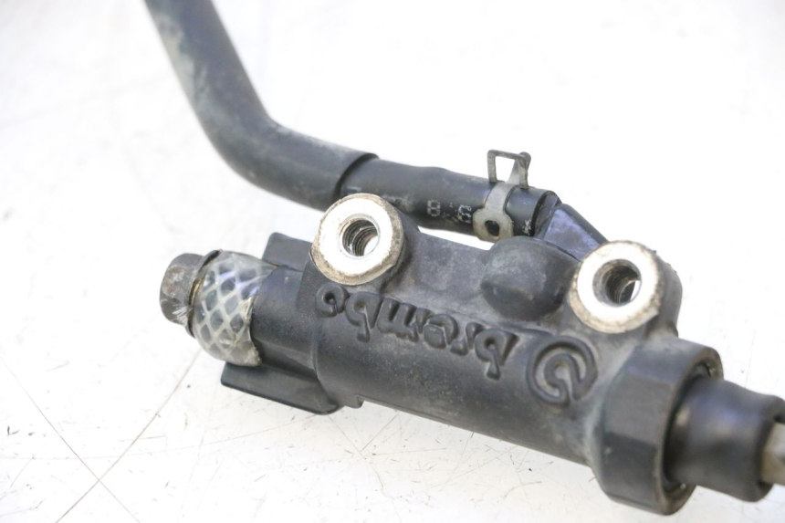 photo de POMPA HAMULCA TYLNEGO YAMAHA TDM ABS 900 (2002 - 2014) - Inny kąt widzenia