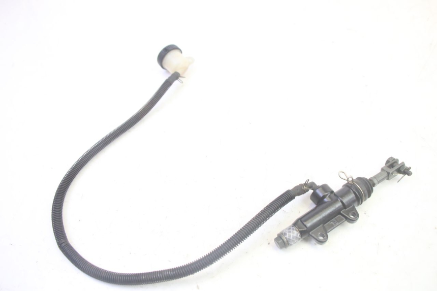 photo de POMPA HAMULCA TYLNEGO KSR TR SM 50 (2015 - 2018) - Zbliżenie techniczne