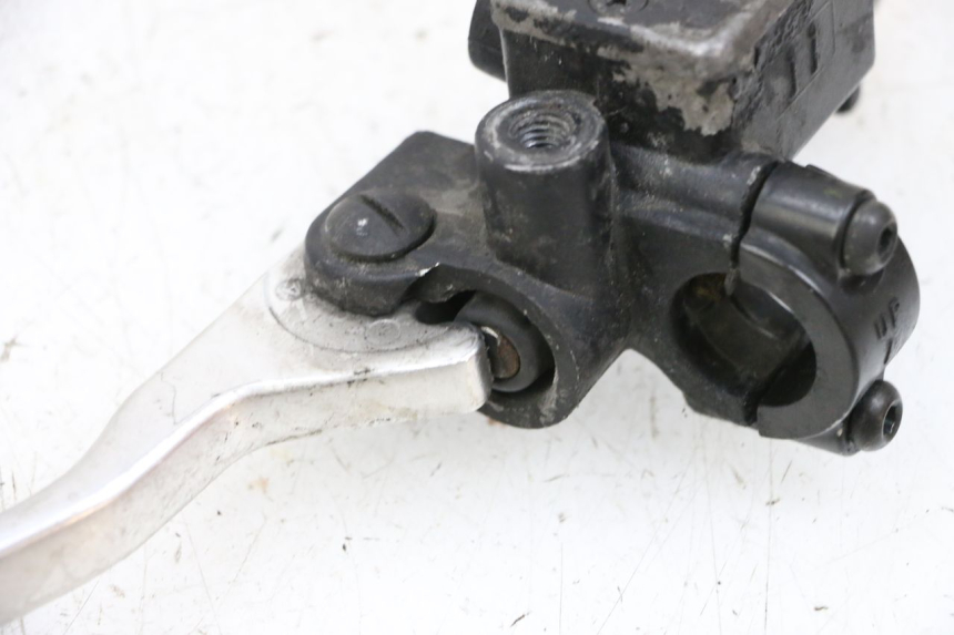 photo de POMPA HAMULCA TYLNEGO PIAGGIO VESPA GTS SUPER IE 125 (2009 - 2016) - Oznaczenia i referencje