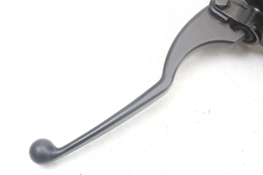 photo de POMPA HAMULCA TYLNEGO YAMAHA XMAX X-MAX ABS 125 (2017 - 2020) - Szczegół części