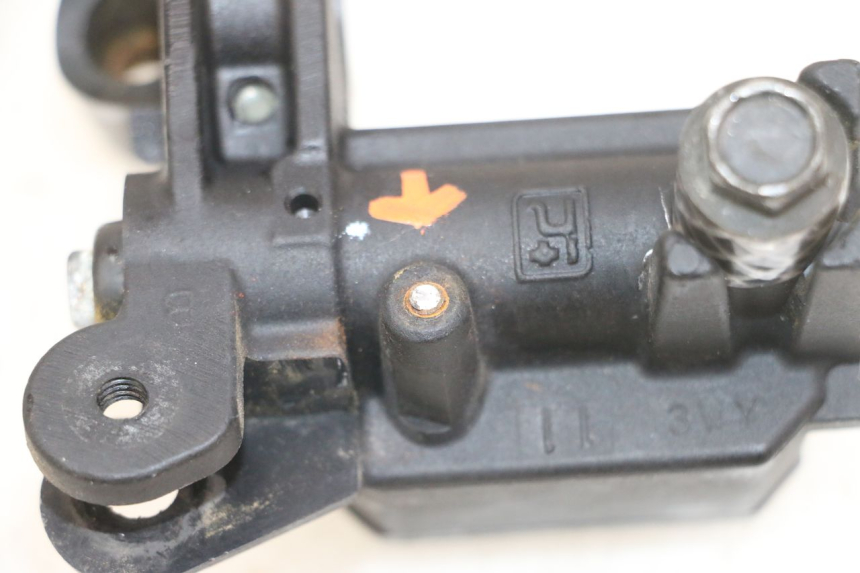 photo de POMPA HAMULCA TYLNEGO YAMAHA XMAX X-MAX 125 (2006 - 2009) - Zbliżenie techniczne