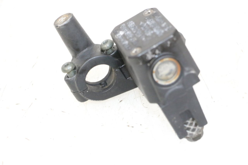 photo de POMPA HAMULCA TYLNEGO YAMAHA XMAX X-MAX 125 (2006 - 2009) - Punkty mocowania