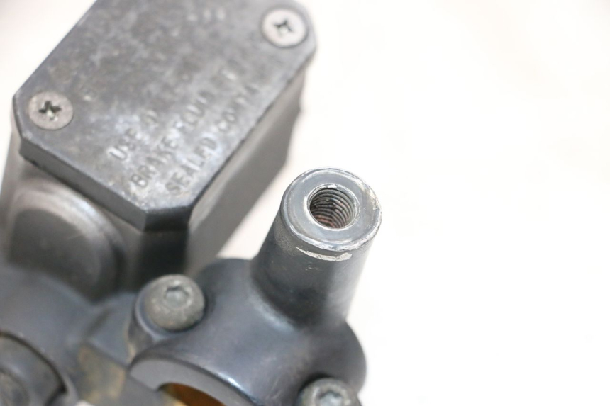 photo de POMPA HAMULCA TYLNEGO YAMAHA XMAX X-MAX 125 (2006 - 2009) - Widok ogólny