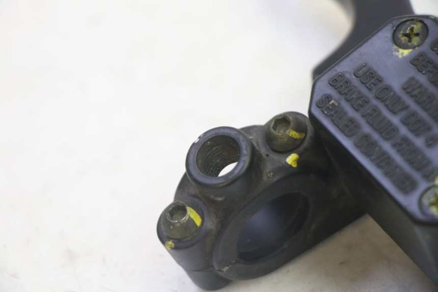 photo de POMPA HAMULCA TYLNEGO PIAGGIO XEVO - X EVO 125 (2007 - 2017) - Inny kąt widzenia