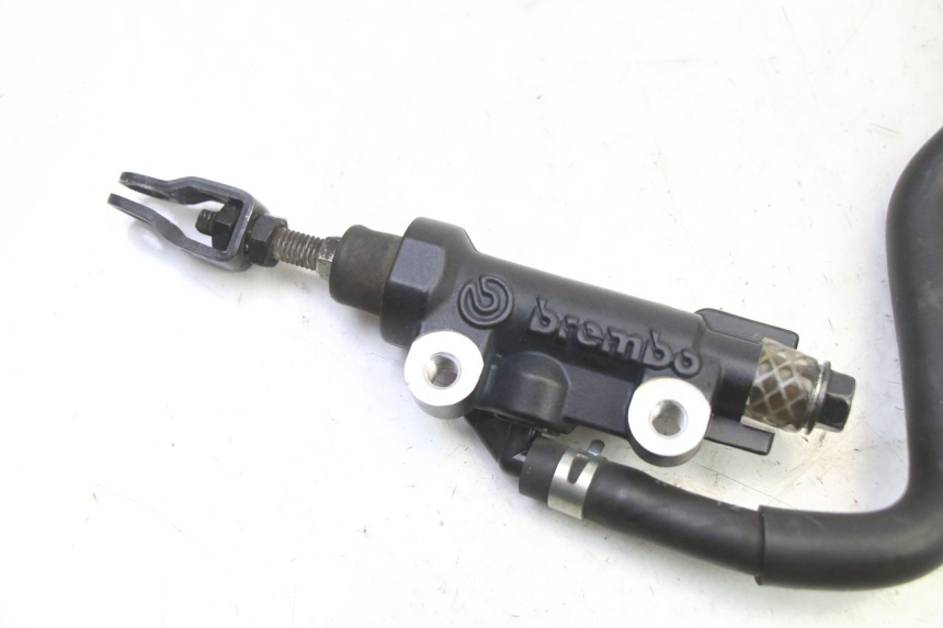 photo de POMPA HAMULCA TYLNEGO YAMAHA XJ6 ABS 600 (2008 - 2016) - Szczegół części