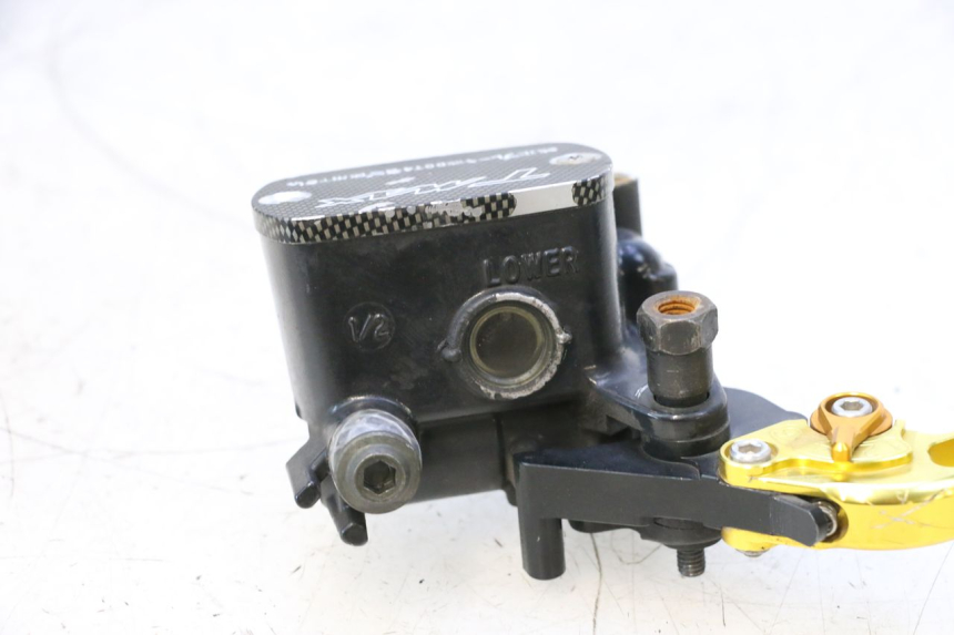 photo de TYLNY CYLINDER HAMULCOWY YAMAHA XP T-MAX ABS 500 (2005 - 2005) - Stan powierzchni