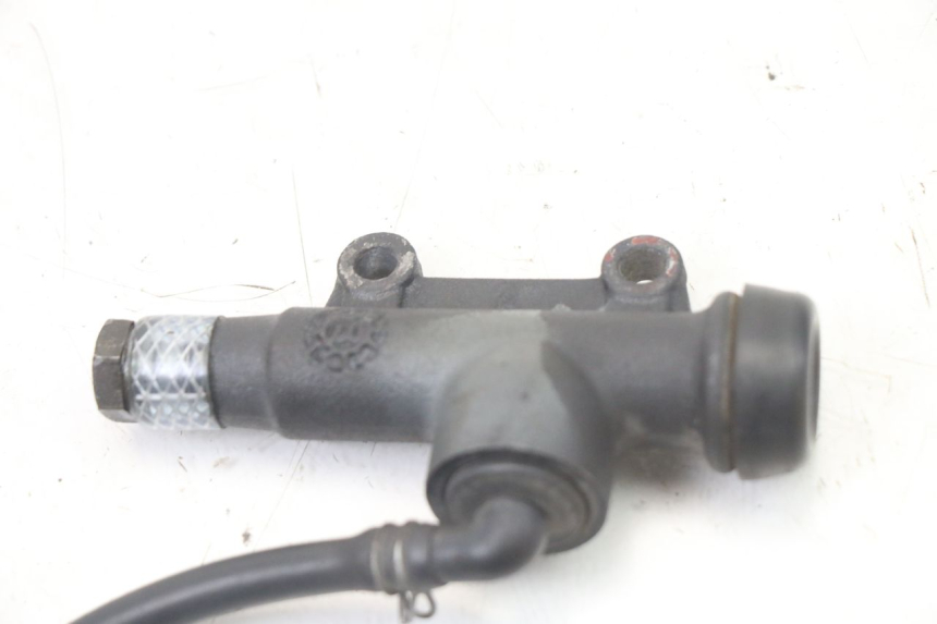 photo de POMPA HAMULCA TYLNEGO YAMAHA TZR 50 (2008 - 2016) - Zbliżenie techniczne