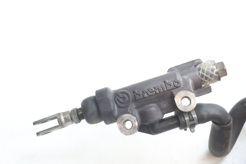 photo de TYLNY CYLINDER HAMULCOWY YAMAHA YZF R GENESIS 750 (1993 - 1998) - Zbliżenie techniczne
