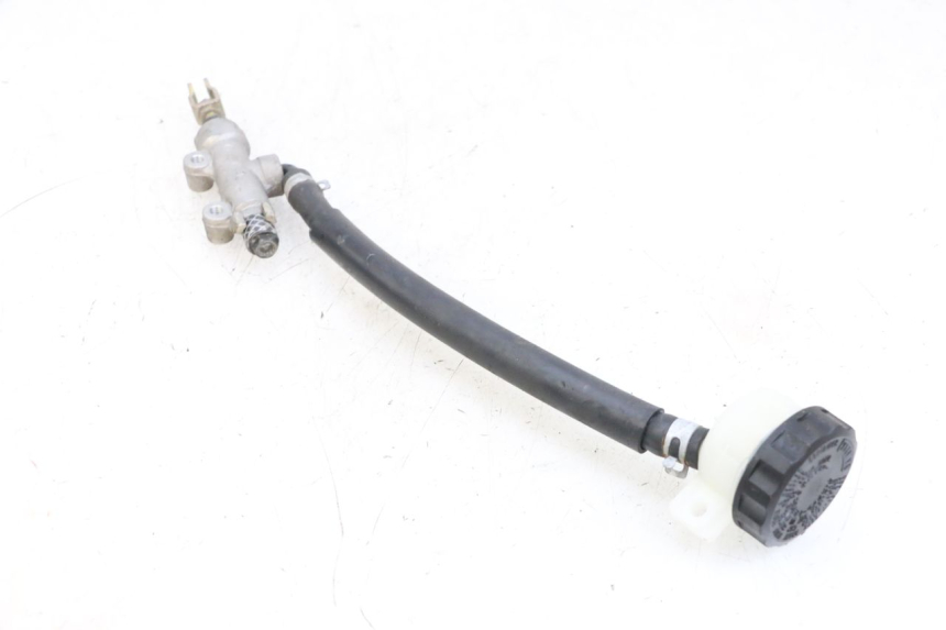 photo de POMPA HAMULCA TYLNEGO KAWASAKI ZR 7 750 (1999 - 2004) - Zbliżenie techniczne