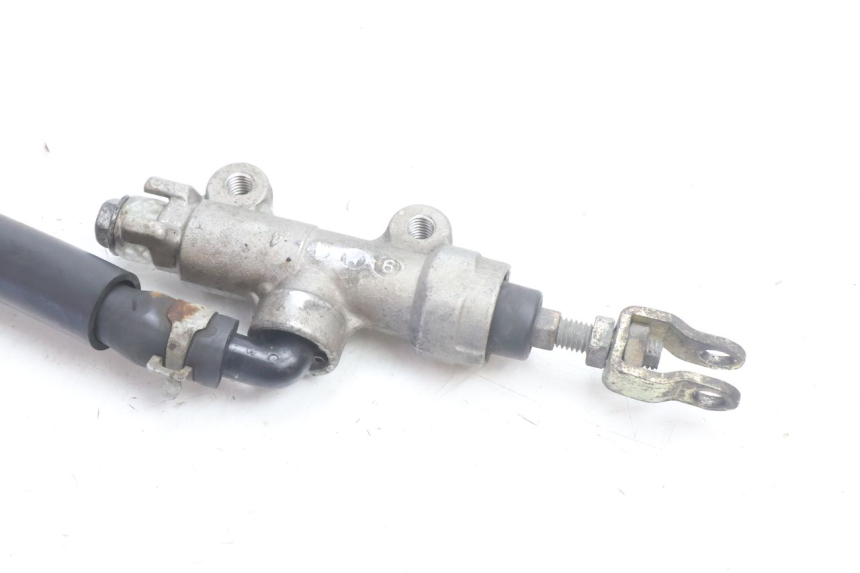 photo de POMPA HAMULCA TYLNEGO KAWASAKI ZZR 600 (1995 - 2004) - Szczegół części
