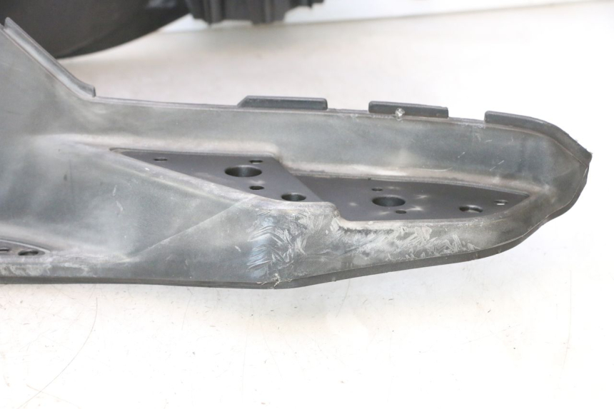 photo de STOPIEŃ PODNÓŻEK APRILIA ATLANTIC S 125 (2010 - 2013) - Alternatywny kąt