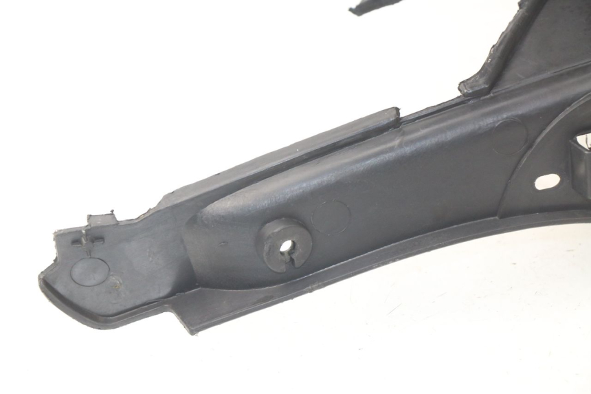 photo de STOPIEŃ PODNÓŻEK JONWAY AZTRAL 125 (2008 - 2017) - Zbliżenie techniczne