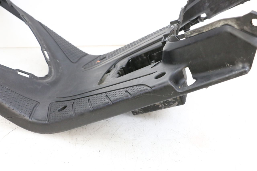 photo de STOPIEŃ PODNÓŻEK MBK BOOSTER SPIRIT 50 (2004 - 2017) - Szczegóły charakterystyczne