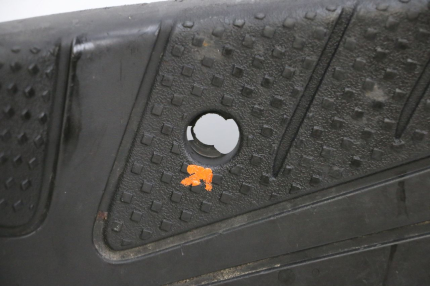 photo de STOPIEŃ PODNÓŻEK MBK BOOSTER SPIRIT 50 (2004 - 2017) - Widok główny