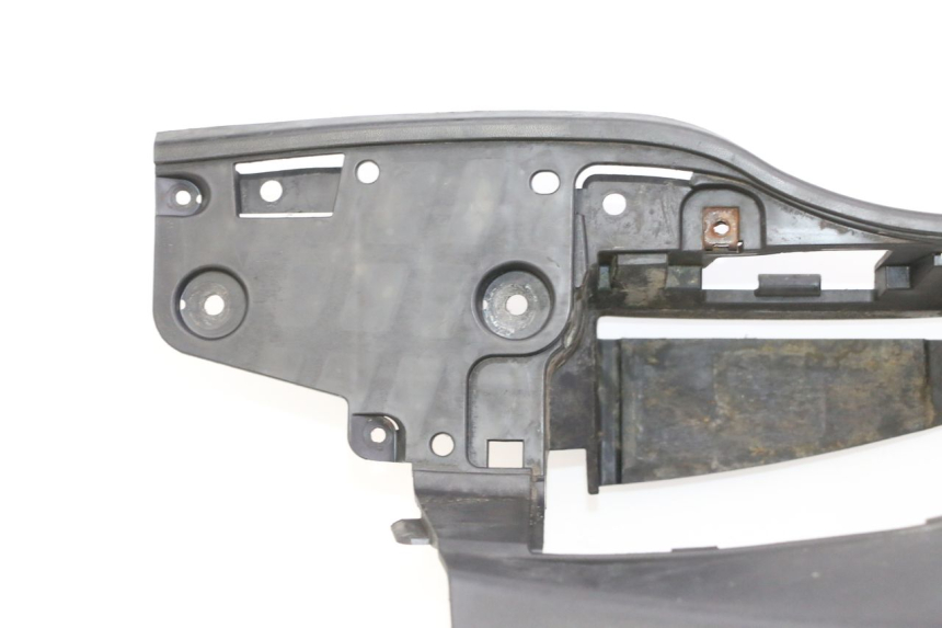 photo de STOPIEŃ PODNÓŻEK SUZUKI BURGMAN 125 (2007 - 2014) - Szczegóły charakterystyczne