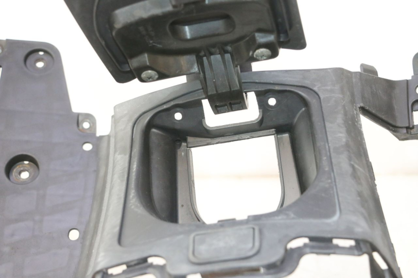 photo de STOPIEŃ PODNÓŻEK SUZUKI BURGMAN 125 (2007 - 2014) - Szczegół części