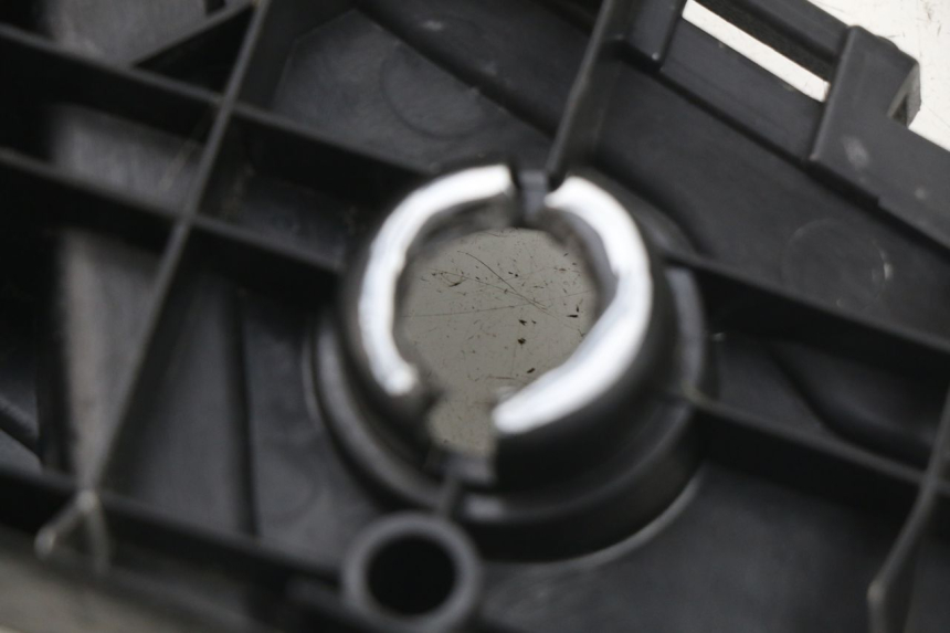 photo de STOPIEŃ PODNÓŻEK YAMAHA BW'S BWS 125 (2010 - 2013) - Oznaczenia i referencje