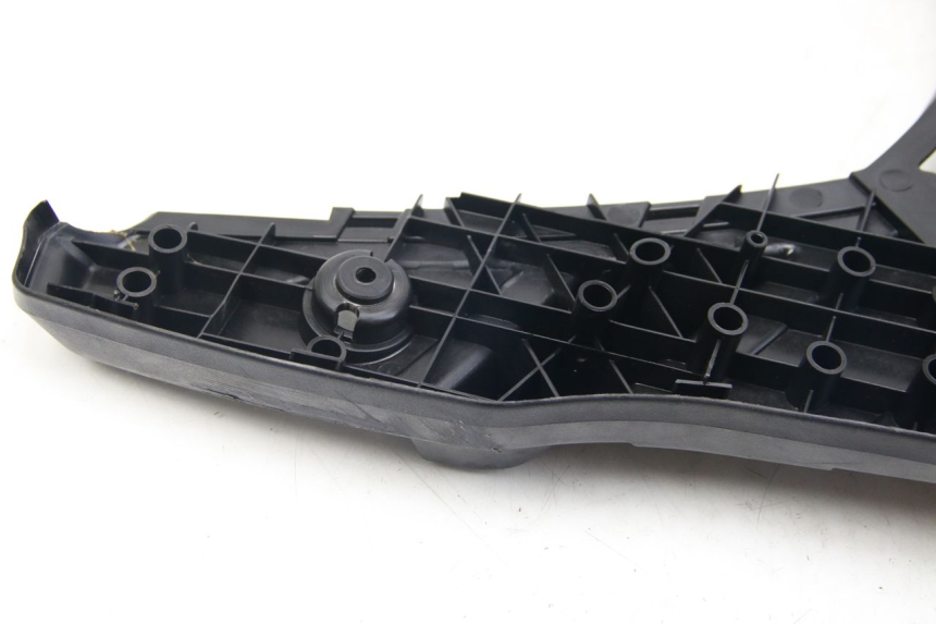 photo de STOPIEŃ PODNÓŻEK YAMAHA BW'S BWS 125 (2010 - 2013) - Zbliżenie komponentów