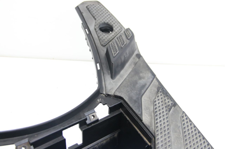 photo de STOPIEŃ PODNÓŻEK YAMAHA BW'S BWS 125 (2010 - 2013) - Zbliżenie techniczne