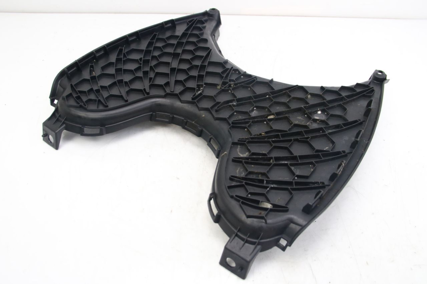 photo de STOPIEŃ PODNÓŻEK PEUGEOT CITYSTAR 50 (2013 - 2017) - Stan powierzchni