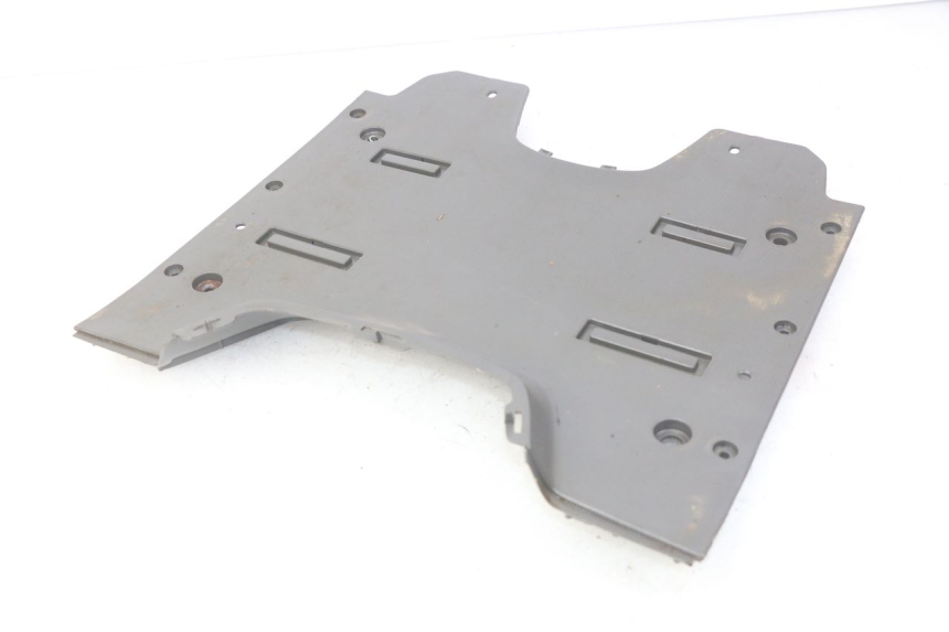 photo de STOPIEŃ PODNÓŻEK SUZUKI CP 80 (1985 - 1996) - Zbliżenie techniczne