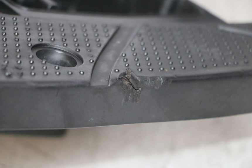 photo de STOPIEŃ PODNÓŻEK SYM CROX 4T 50 (2016 - 2023) - Zoom stanu zużycia