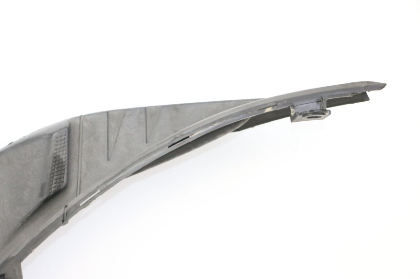 photo de STOPIEŃ PODNÓŻEK YAMAHA CYGNUS X INJECTION 125 (2007 - 2013) - Struktura - zbliżenie