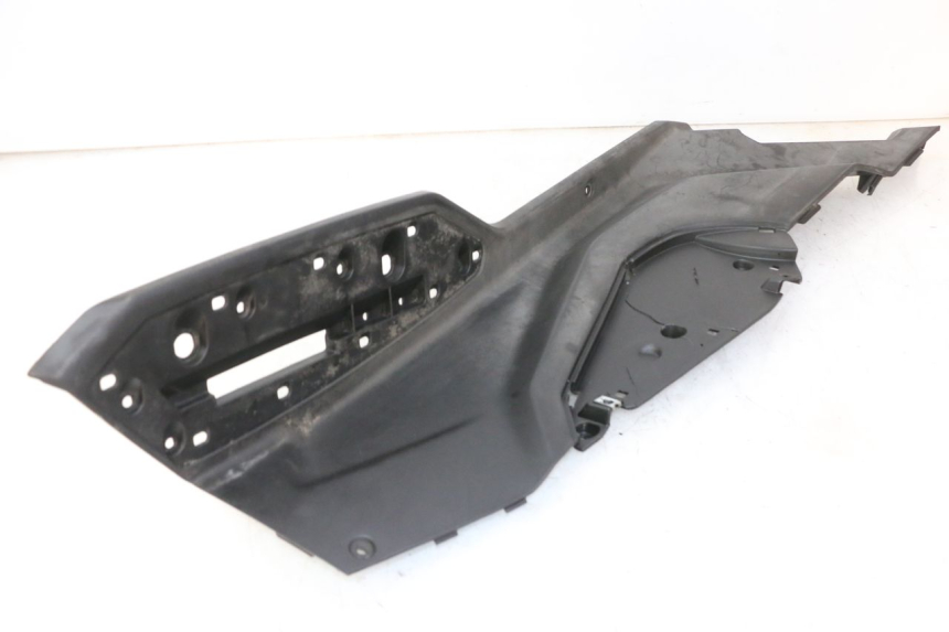 photo de PODNÓŻEK PRAWY QUADRO 4 4D 350 (2015 - 2018) - Szczegół części