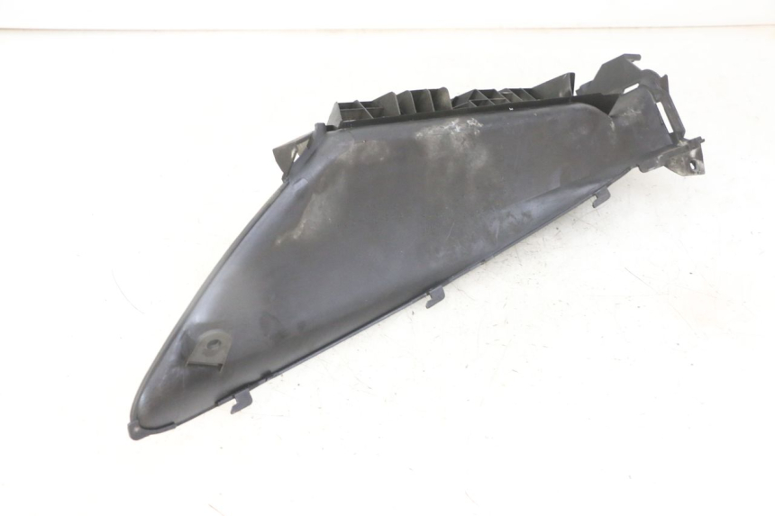 photo de PODNÓŻEK PRAWY SUZUKI BURGMAN 125 (2007 - 2014) - Zoom stanu zużycia