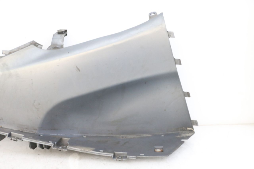 photo de PODNÓŻEK PRAWY BMW C1 125 (2000 - 2003) - Zbliżenie techniczne