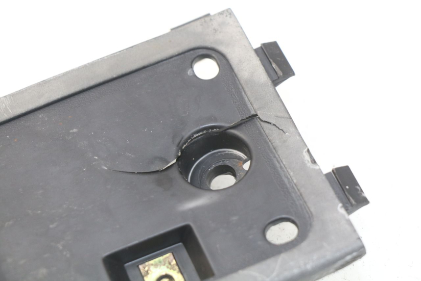 photo de PODNÓŻEK PRAWY KYMCO DINK STREET 125 (2009 - 2014) - Szczegół części