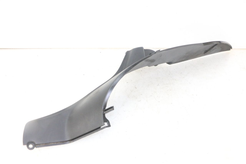 photo de PODNÓŻEK PRAWY PEUGEOT ELYSEO 125 (1999 - 2004) - Zbliżenie techniczne