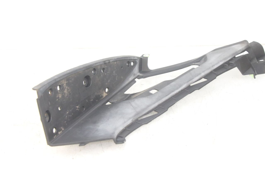 photo de PODNÓŻEK PRAWY PEUGEOT GEOPOLIS RS 125 (2007 - 2009) - Inny kąt widzenia