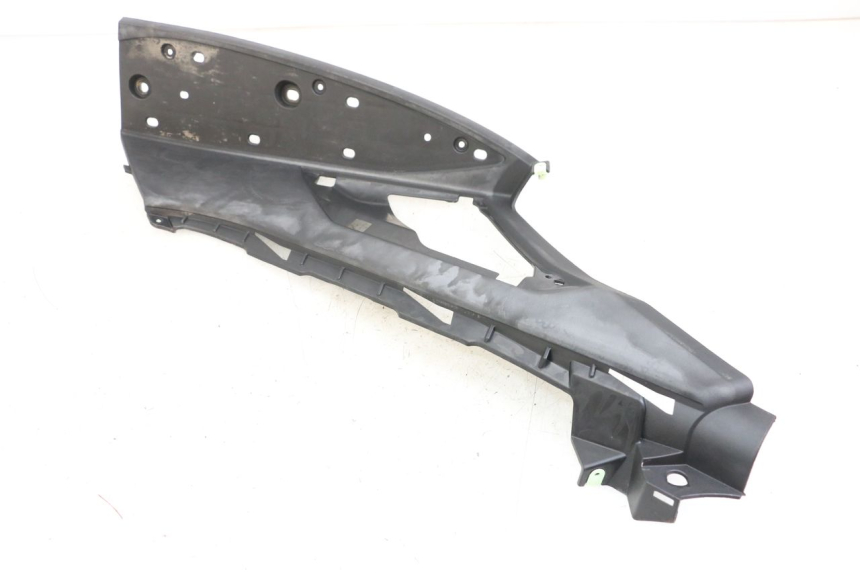 photo de PODNÓŻEK PRAWY PEUGEOT GEOPOLIS RS 125 (2007 - 2009) - Zbliżenie techniczne