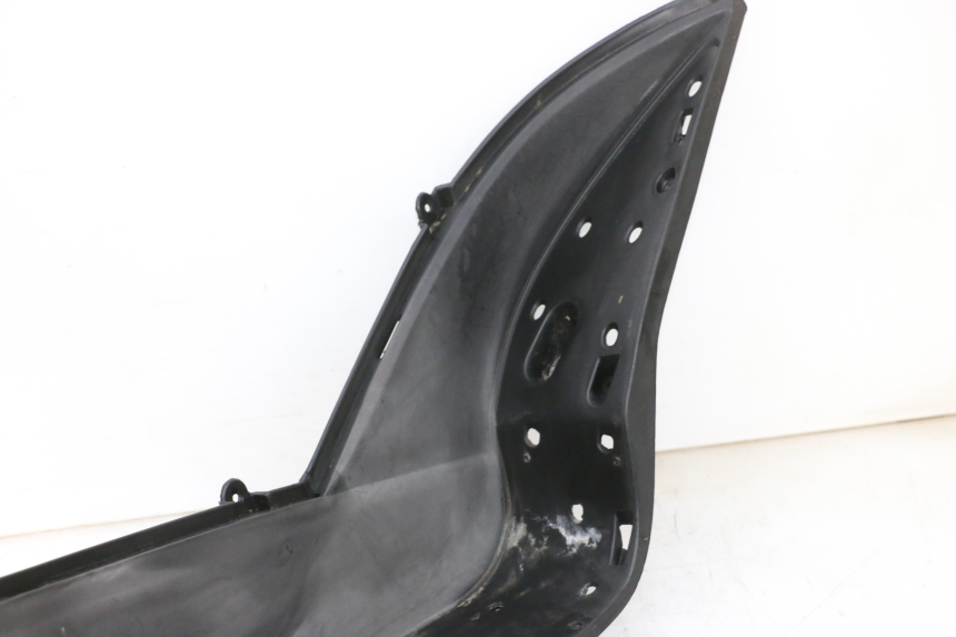 photo de PRAWY PODNÓŻEK JM MOTORS GTS 125 (2015 - 2019) - Szczegół części