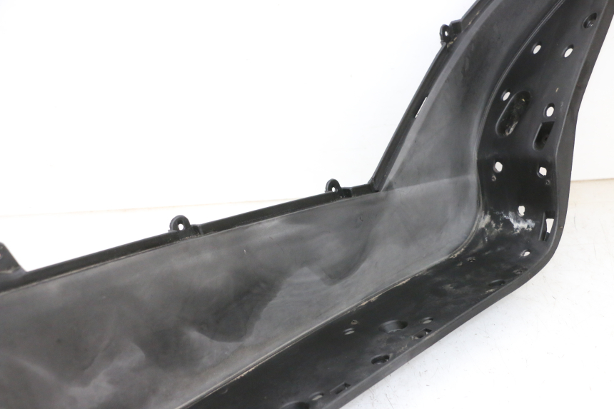 photo de PRAWY PODNÓŻEK JM MOTORS GTS 125 (2015 - 2019) - Inny kąt widzenia