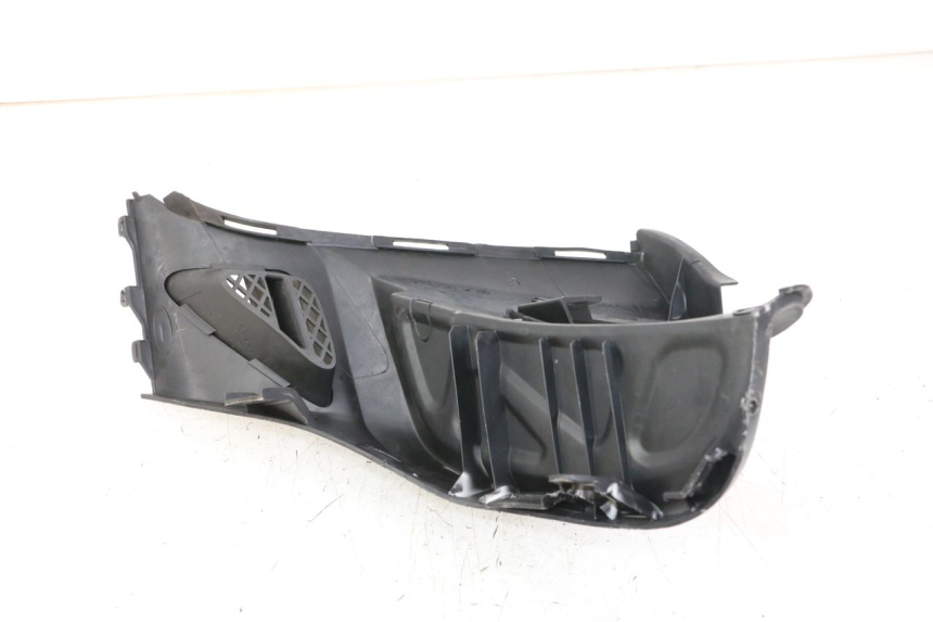 photo de PODNÓŻEK PRAWY KYMCO GRAND DINK 125 (2008 - 2014) - Inny kąt widzenia