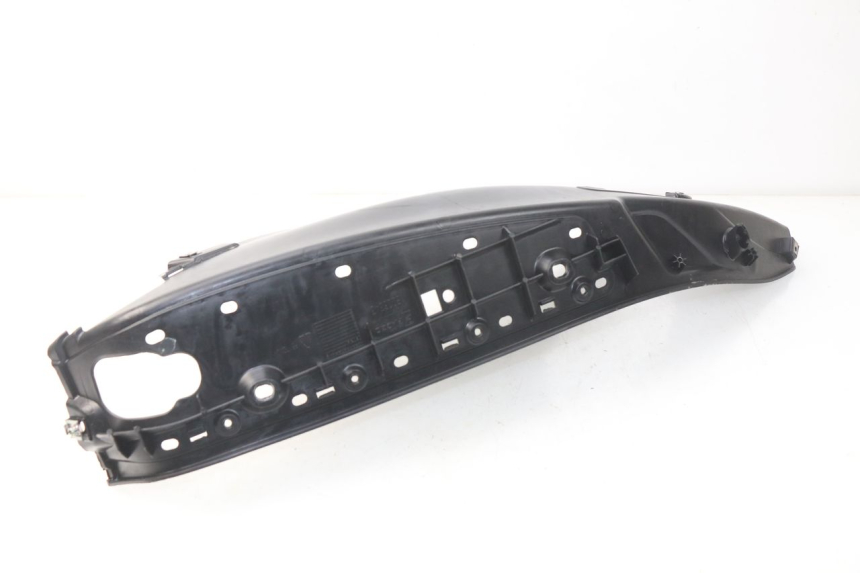 photo de PODNÓŻEK PRAWY PIAGGIO MP3 HPE 500 (2019 - 2022) - Zoom stanu zużycia