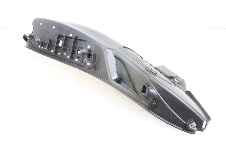 photo de PODNÓŻEK PRAWY PIAGGIO MP3 HPE 350 (2018 - 2020) - Zbliżenie techniczne