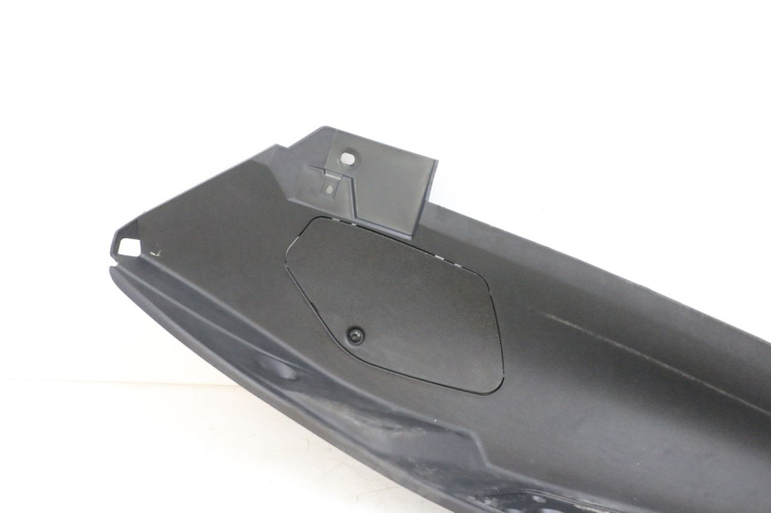 photo de PODNÓŻEK PRAWY PIAGGIO MP3 HPE 350 (2018 - 2020) - Stan powierzchni