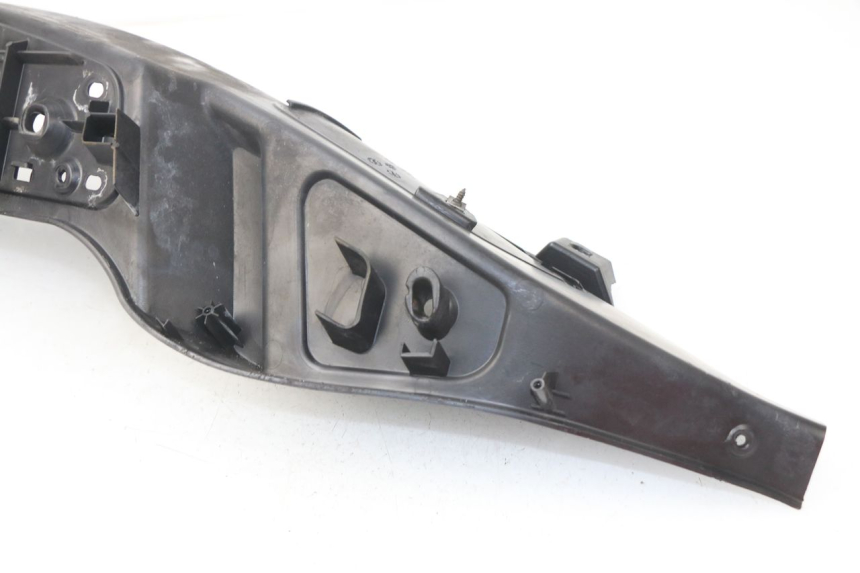 photo de PODNÓŻEK PRAWY PIAGGIO MP3 LT 400 (2007 - 2012) - Inny kąt widzenia