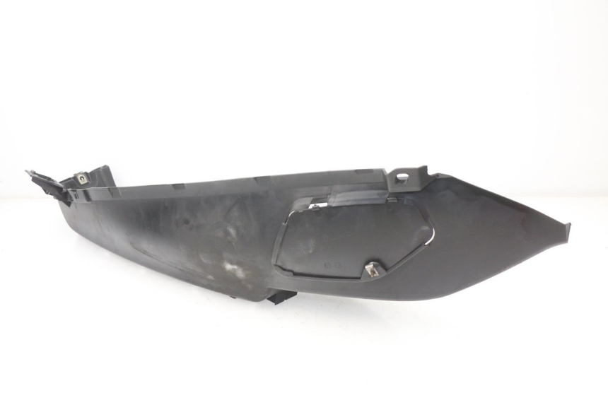 photo de PODNÓŻEK PRAWY PIAGGIO MP3 LT 400 (2007 - 2012) - Zbliżenie techniczne