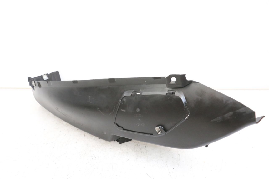 photo de PODNÓŻEK PRAWY PIAGGIO MP3 LT 400 (2007 - 2012) - Inny kąt widzenia